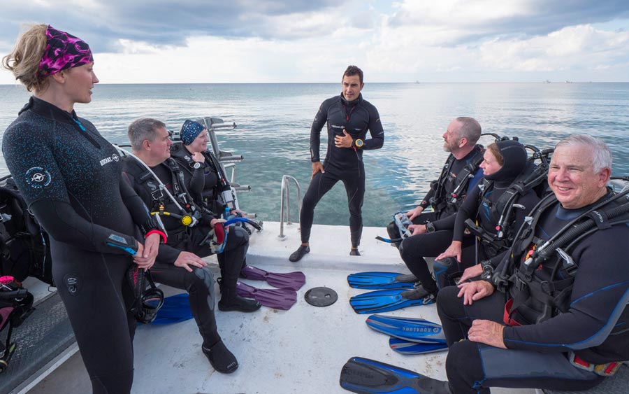 scuba boat diving - Breafing